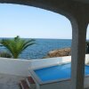 Отель Stunning Holiday Home On The Spanish Coast With Children's Pool, фото 18