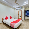 Отель OYO 15932 Flagship Malkajgiri, фото 7