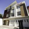 Отель OYO 781 Erga Family Residence Syariah в Сурабае