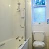 Отель 1 Bedroom Flat Sleeps 2 in Stockbridge, фото 4