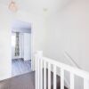 Отель Remarkable 2- Bed House in Barking Essex, фото 16