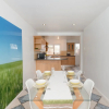 Отель Sulston Lodge 3-Bedroom House, фото 10