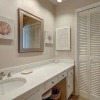 Отель Dock Holiday 2 Bedroom Condo by Redawning, фото 8