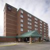 Отель Holiday Inn Express Hamilton Stoney Creek в Гамильтоне