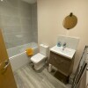Отель 2 Bed Flat Near Old Trafford Stadium With Parking, фото 7