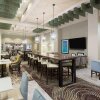 Отель Hampton Inn & Suites Tampa Airport Avion Park Westshore, фото 12