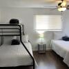Отель Explore Pearl 2br/2ba Near DT and Riverwalk, фото 2