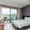 Отель Suite Large Studio Apt With Hot Tub Bath In Front Pa Tong Beach, фото 3