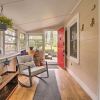 Отель Cozy Wooded Retreat: 2 Mi to Dtwn Brevard!, фото 2