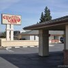 Отель Travelers Inn Manteca, фото 6