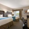 Отель Travelodge Kingston LaSalle Hotel, фото 7