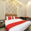 Отель OYO 17199 Hotel Clg Grand, фото 14