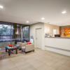 Отель Spinifex Motel & Serviced Apartments, фото 2