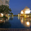 Отель Duangtawan Hotel, фото 1