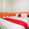 Отель RedDoorz near Jalan Jendral Sudirman Manado, фото 18
