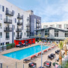 Отель SuitesRUs Apart Hotel near Dodgers Stadium, фото 1