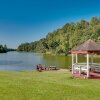 Отель Quaint Cabin w/ Pool + Lake Access, 7 Mi to Helen!, фото 17