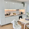 Отель Large Townhouse 5 Beds with Two Parking Spaces - Manchester City Centre, фото 14