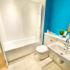 Отель Spacious 5 bed townhouse Manchester, Salford Qauys - Two Bedroom with Parking, фото 7