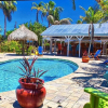 Отель Coconut Grove Beach Resort Suite 5 to 8, фото 15