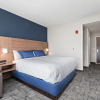 Отель Holiday Inn Express Kansas City North – Parkville, an IHG Hotel, фото 4