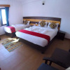 Отель OYO 141 Hotel Lake Palace, фото 1