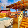 Отель Marshall Studio w/ Loft, Hot Tub & Views!, фото 7