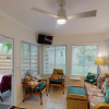 Отель Beachy Sisters A 2 Bedroom Duplex, фото 11