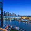 Отель Melbourne Holiday Apartments Flinders Wharf в Мельбурне