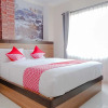 Отель OYO 809 Noura Guest House Syariah, фото 15