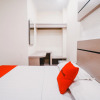 Отель Reddoorz Plus near Makassar Town Square, фото 23