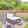 Отель Family Home w/ Views ~ 5 Mi to Downtown Asheville!, фото 13