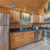 Отель Saddle Ridge 2 Bedroom Home with Hot Tub, фото 10