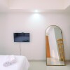 Отель Simple And Cozy Stay 1Br At Evenciio Margonda Apartment, фото 9