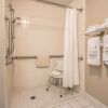 Отель Quality Inn & Suites, фото 10