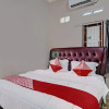 Отель OYO 92456 Putri Homestay Syariah, фото 3