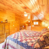 Отель Charming Boone Cabin < 9 Mi to Appalachian Ski Mtn, фото 4