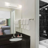 Отель Travelodge by Wyndham Fort Myers North, фото 7