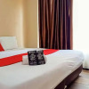 Отель RedDoorz @ Hotel Putri Gading Bengkulu, фото 6