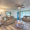 Отель Springfield Tiki Home: Hot Tub & Theater Room, фото 25