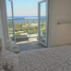 Отель Kermia Court - Beach-front, modern 2 bedroom -sleeps 6, фото 10