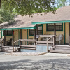 Отель Canyon Lake Cabins & Event Center, фото 1