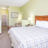 Отель Days Inn & Suites by Wyndham Swainsboro, фото 2