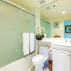 Отель Charming La Jolla Village Condo, фото 5