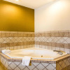 Отель Comfort Suites Richmond, фото 10