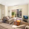 Отель Newcastle Short Stay Apartments - Birmingham Garden Townhouses, фото 36