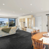 Отель Tranquil Tranmere- City Views- 3 Bedroom, фото 12