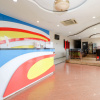 Отель Blitz Hotel Batam Near Sultan Mahmud Ri'ayat Shah Mosque, фото 14