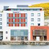 Отель Premier Inn Swansea Waterfront, фото 3