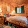 Отель Wildflower Cottage A Fantastic boat access family cottage with a spectacular 500' of waterfront!, фото 4